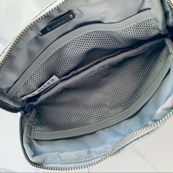 New Lululemon Athletica everywhere belt bag - Picture 5 of 8